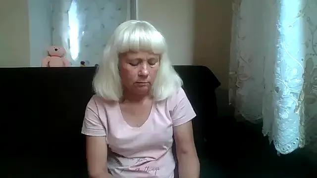 sakura_blonde from StripChat is Freechat