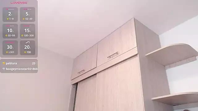 samanthamckeyXX from StripChat is Freechat