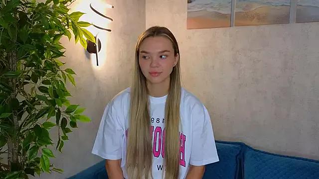 SandaAsken from StripChat is Freechat