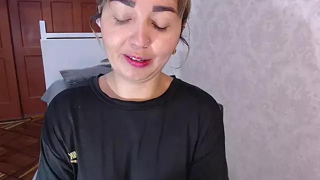 Sandra_Crowley from StripChat is Freechat