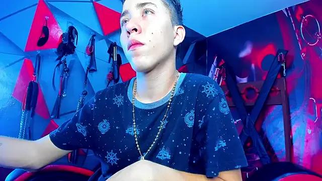 Santiago_LatinBoy from StripChat is Freechat
