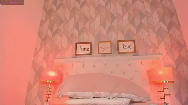 Sara__Williams from StripChat is Freechat