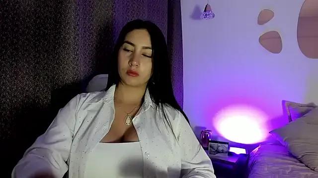 Sara_parker___ from StripChat is Freechat