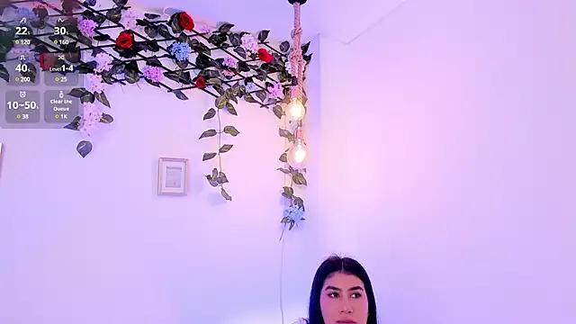saraBow from StripChat is Freechat
