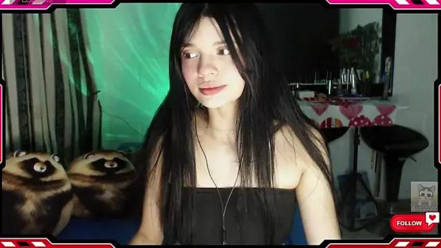 Sarahgin from StripChat