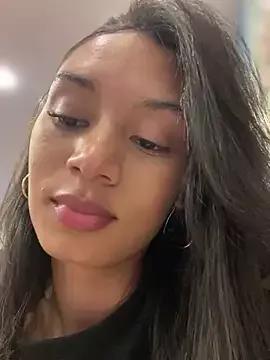 Sarakux from StripChat