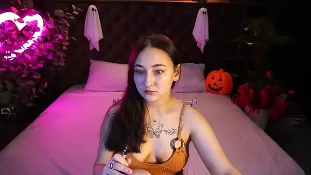 SashaDuvalle from StripChat is Freechat
