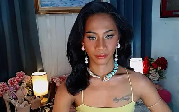 sassylatina from StripChat is Freechat