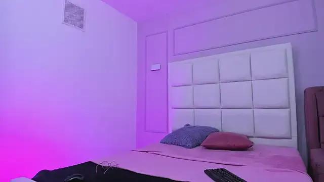 Scarleett_Moon from StripChat is Freechat