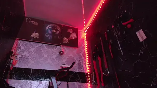 Freechat scarlet_queen__ on StripChat