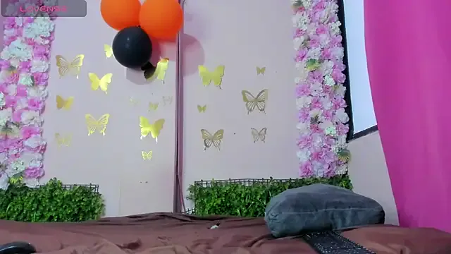 Freechat scarleth_blonde69 on StripChat