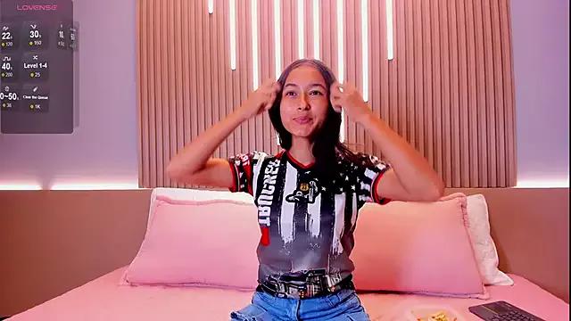 Scarlett_109 from StripChat is Freechat