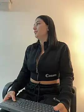 Scarlett_12 from StripChat is Freechat