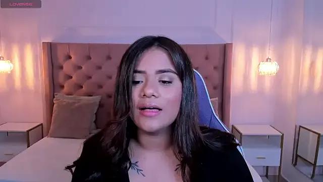 scarlett_rouss_ from StripChat is Freechat