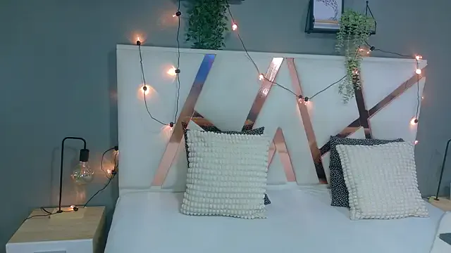 Freechat ScarlettVex__ on StripChat