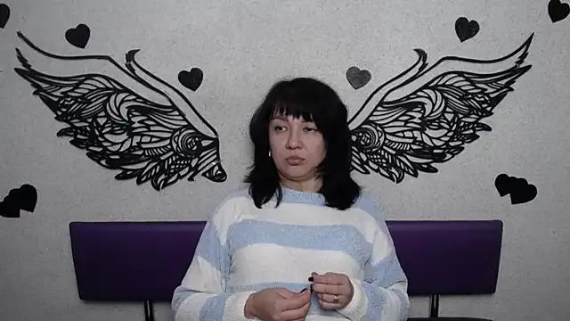 SelenaFly from StripChat is Freechat