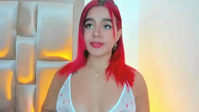 SeleneMiiller from StripChat