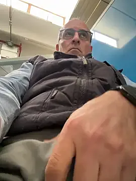 sempreilmio2 — Volete farmi sborrare!!!