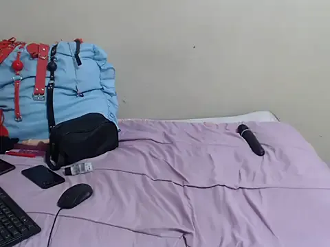 Freechat SexyLipss_ on StripChat