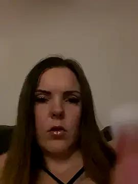 SexyLoLoUK from StripChat is Freechat