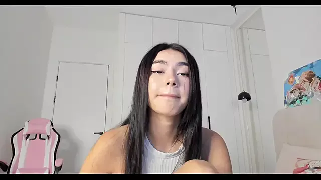 Freechat Shineel on StripChat