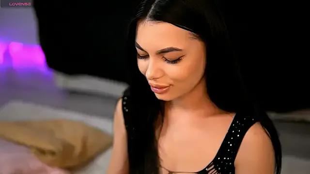 SierraVyx from StripChat is Freechat