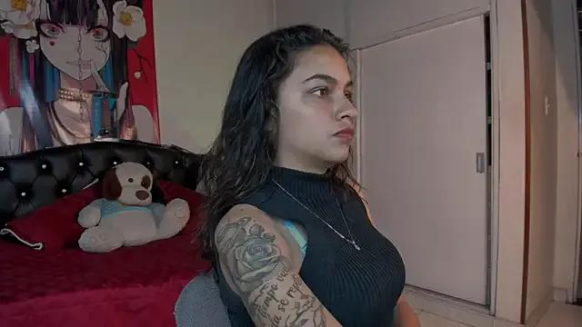 Skylovershot from StripChat is Freechat