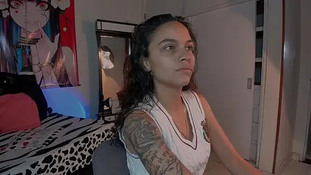 Skylovershot from StripChat is Freechat