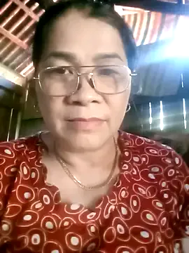 Freechat small-house123 on StripChat