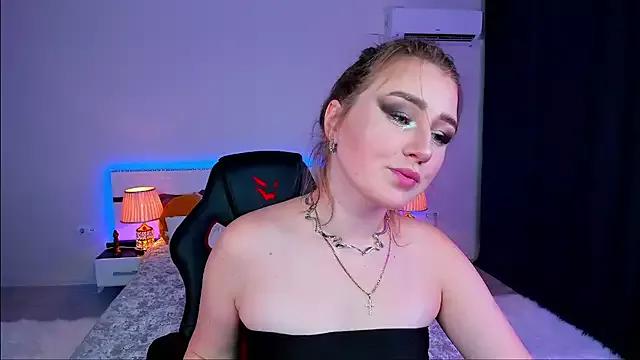 Sofia_beautifuul from StripChat is Freechat