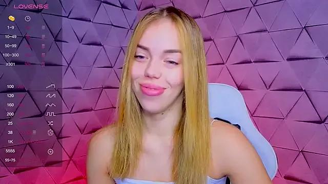 SofieSin from StripChat is Freechat