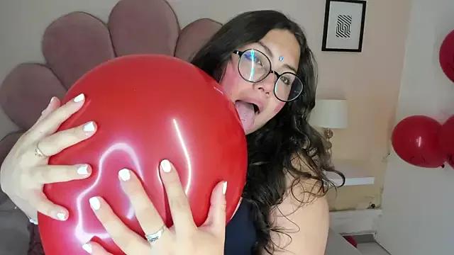 SoftLily_mei from StripChat is Freechat