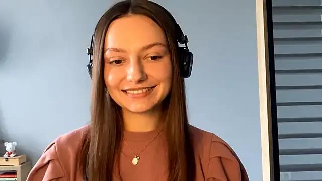 SoulHiperAgne_ from StripChat is Freechat