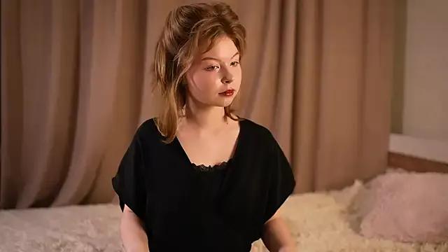 Stella_Vanila from StripChat is Freechat