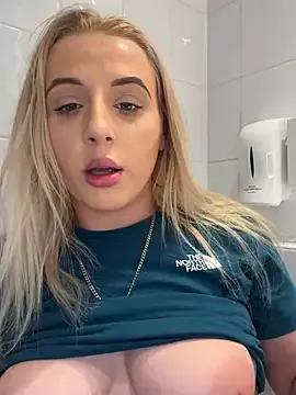 Strongqueen from StripChat is Freechat