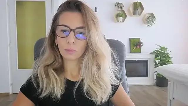 SukyGirl from StripChat
