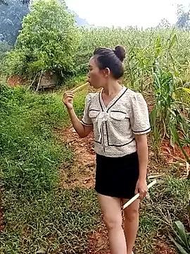 sulove_xx from StripChat is Freechat