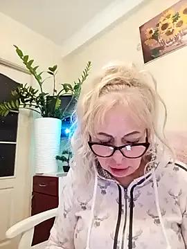 SusieNoreen from StripChat