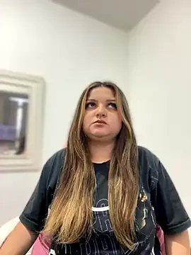 Freechat SweetFoxEyes_ on StripChat