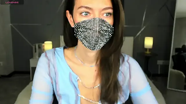 Freechat take_me_to_moon on StripChat