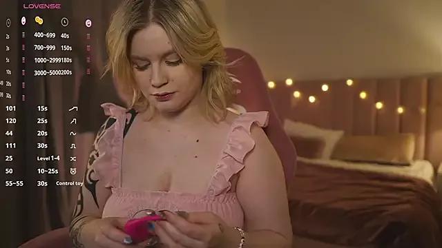 TaliaRivers from StripChat is Freechat