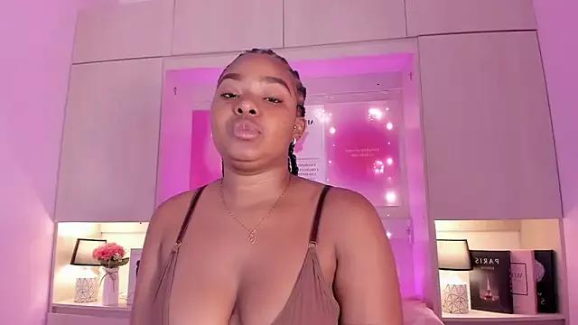 tamaraa_smiith from StripChat