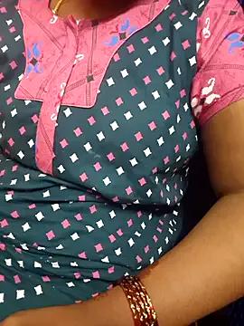 tamil-reena from StripChat is Freechat