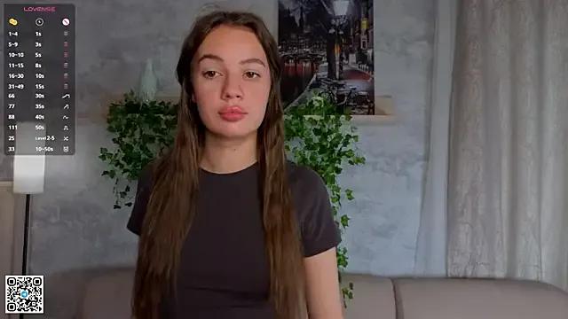 TashaCajune from StripChat is Freechat