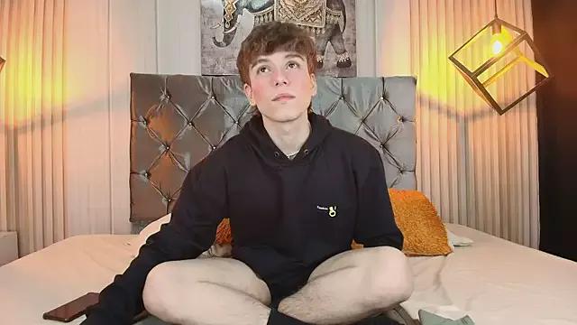 TaylerWhite from StripChat is Freechat