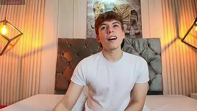TaylerWhite from StripChat is Freechat