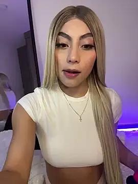 Tessa_Winslow from StripChat is Freechat