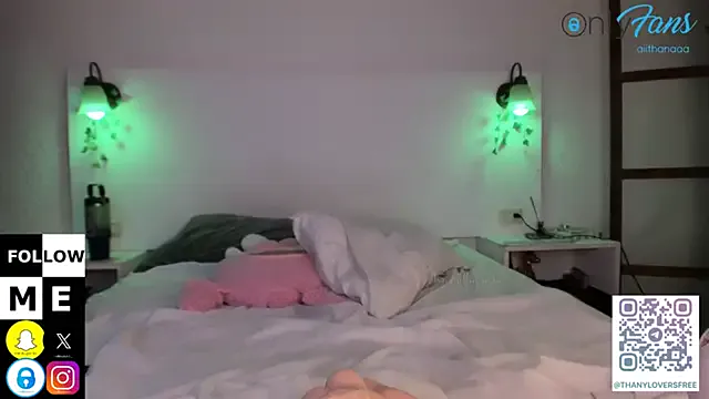 Freechat thanybonny on StripChat