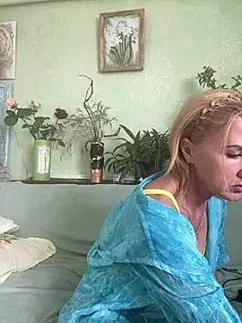 TianaQLove from StripChat is Freechat