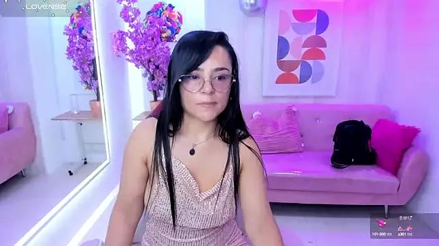 Tiara_rr from StripChat